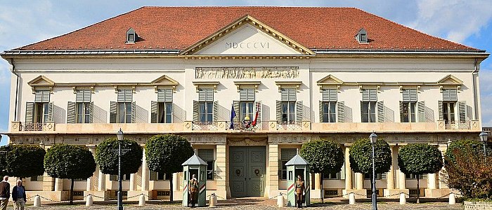 Дворец Шандора Дворец Шандора