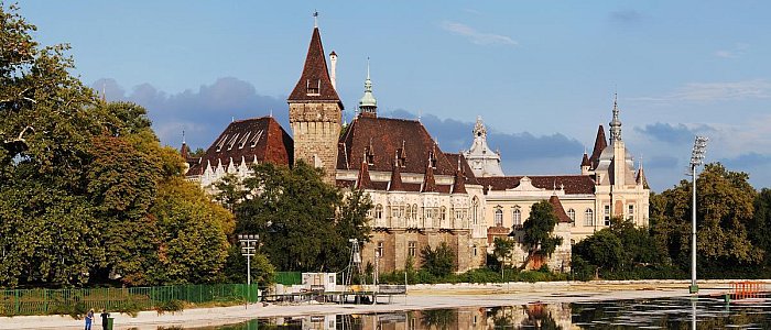 Замок Вайдахуньяд Замок Вайдахуньяд