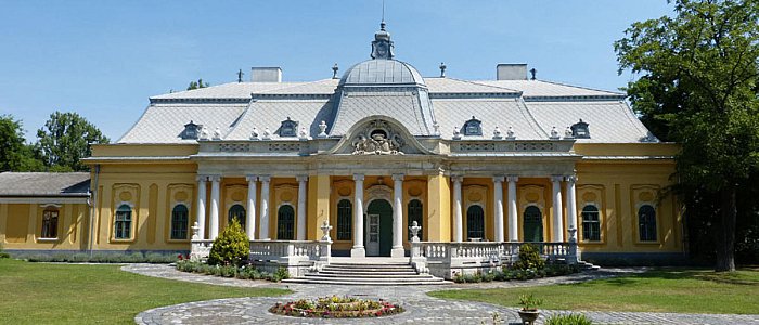 Дворец Подманицки-Вигазо